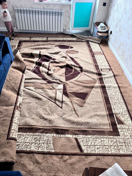 Продам ковер размер 4/3