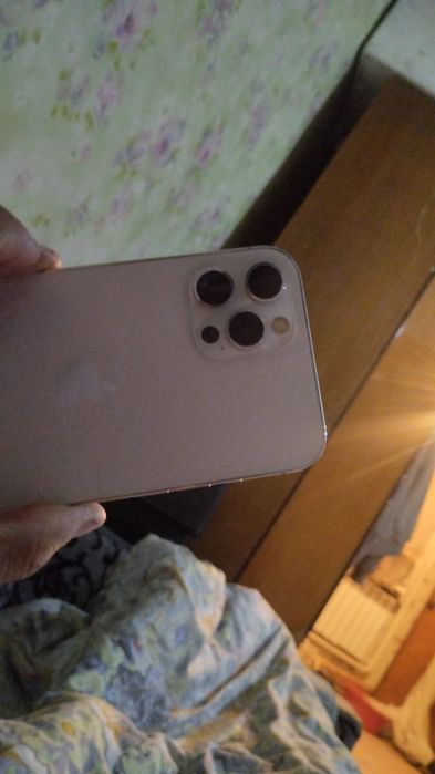 Продам iPhone 13 pm на запчасти
