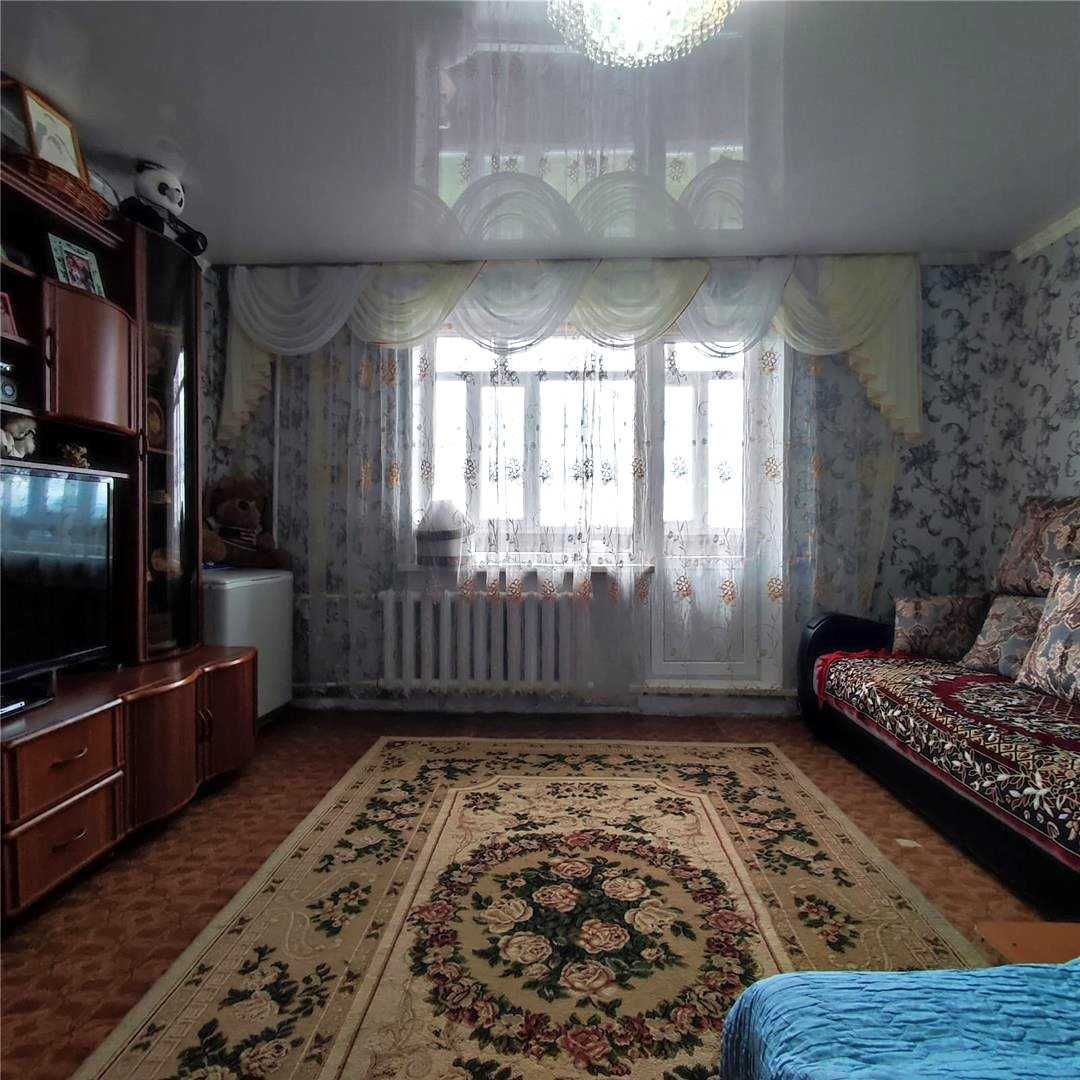Продаю 3х комн.квартиру в центре, 4этаж, ул. Шерубай Батыра.