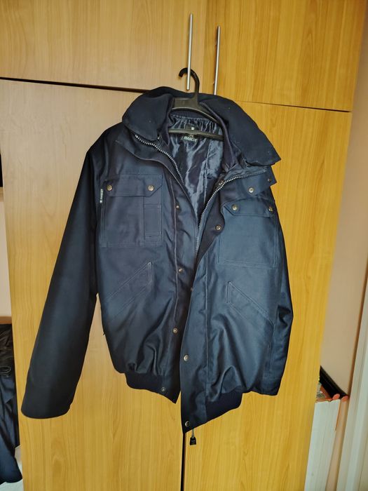 Vînd 2 geci bărbați toamna -iarnă Mascot mărime XL - preț 250- 300 buc