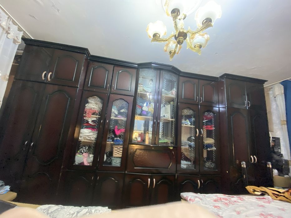 Продается стенка и стол