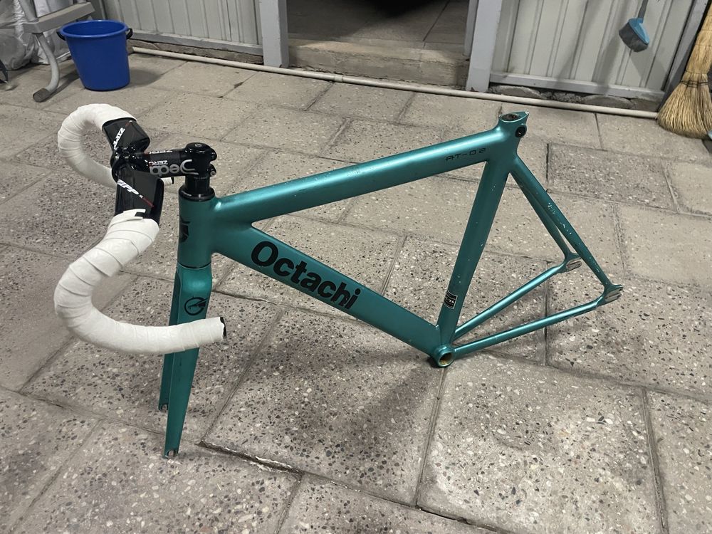 Фреймсет Octachi AT-02 на фикс