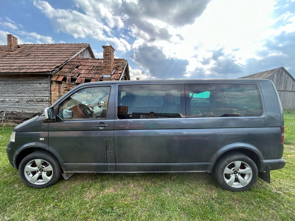 Volkswagen Transporter 7+1