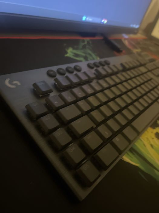 Logitech G915 wiress lightspeed