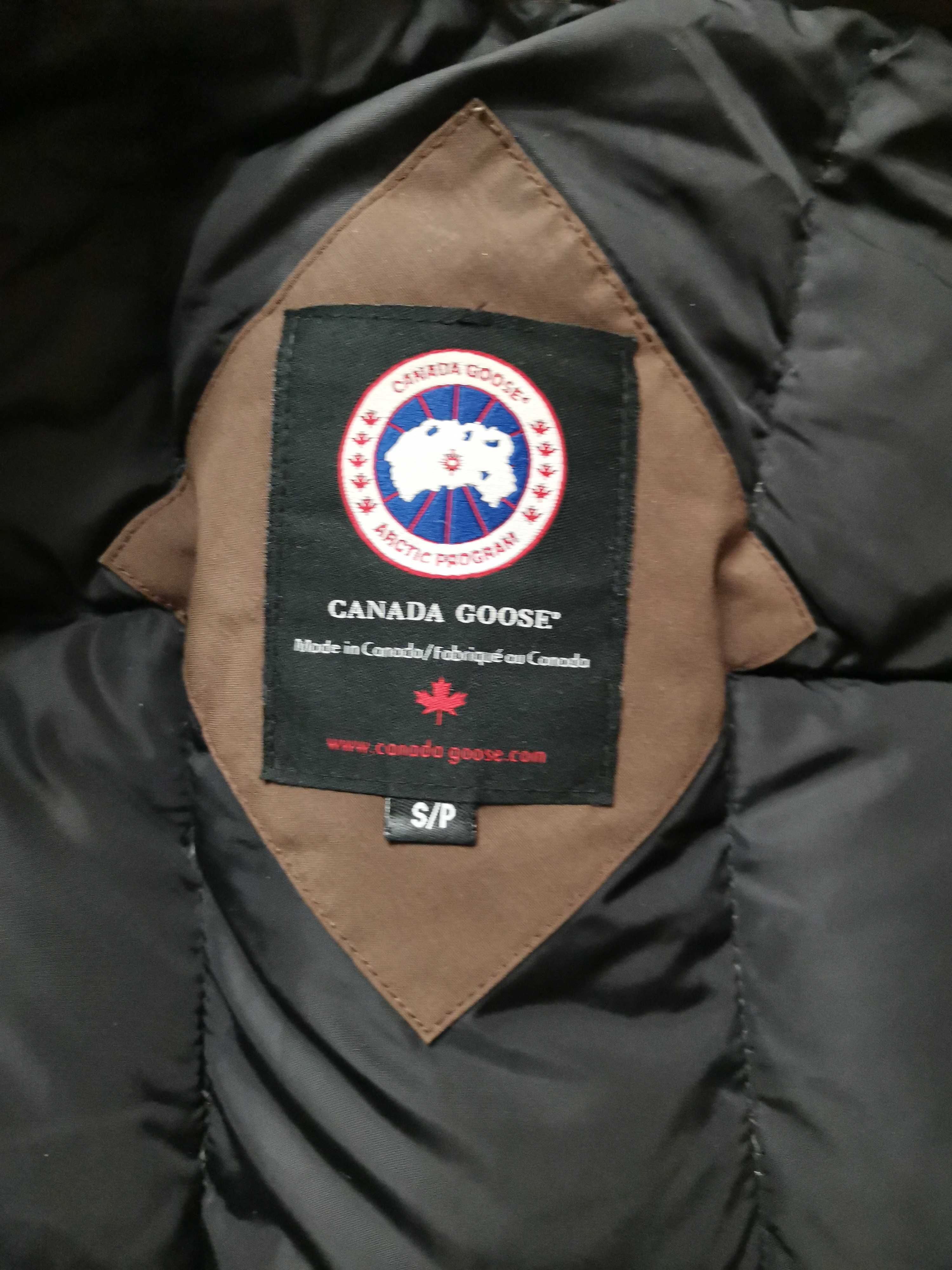 Canada Goose Women's Trillium Parka.