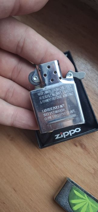 Bricheta zippo noua