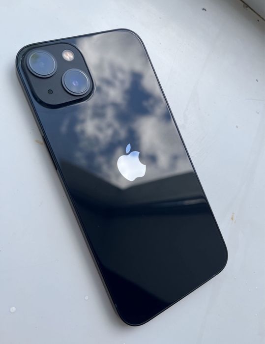 iPhone 13 128gb Новый почти, акб 100