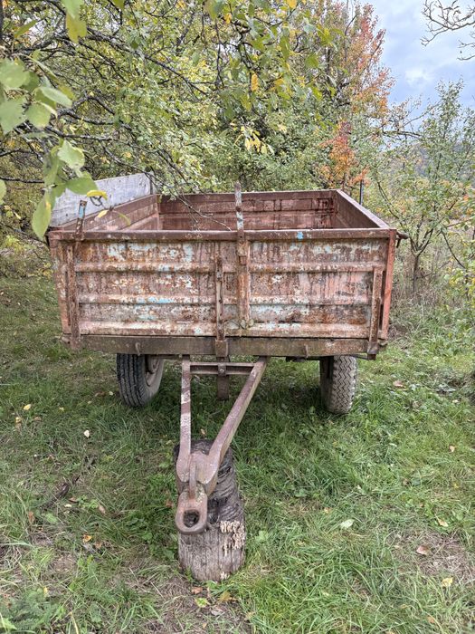 Remorca agricolă 2000 lei  Remorca pe ax
