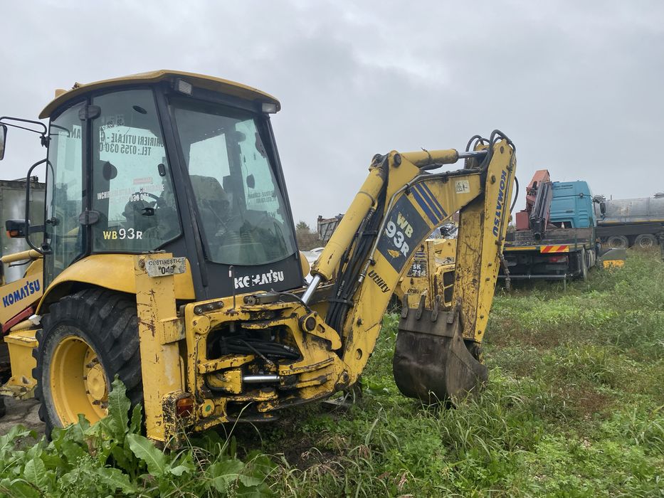 Buldoexcavator Komatsu WB93R-5 4x4  stare excelentă gata de lucru