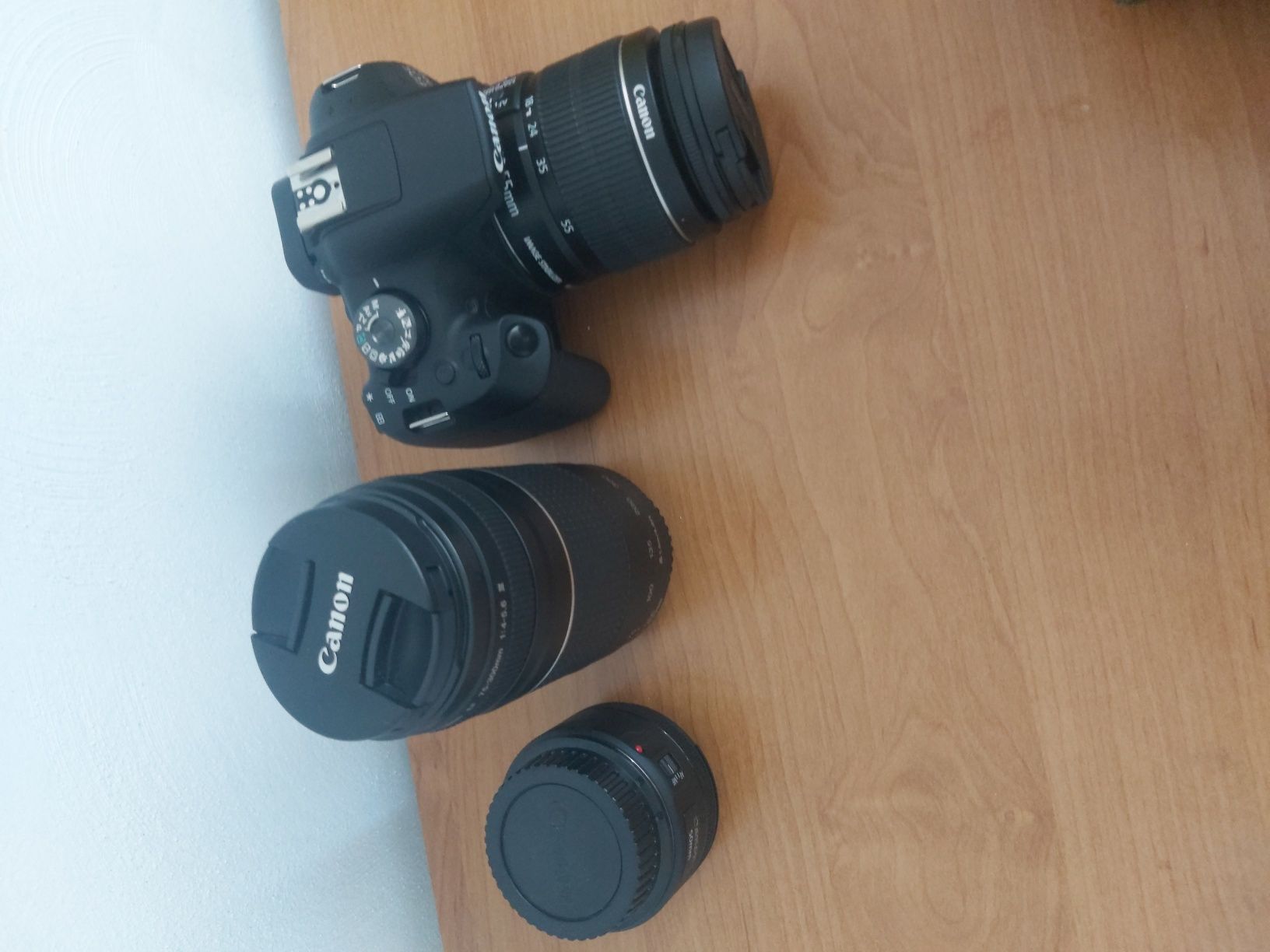 Фотоапарат CANON EOS 2000D