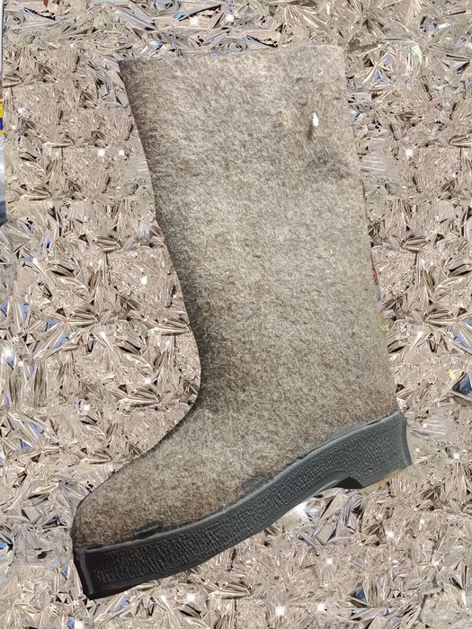 Продам новые валенки и батинки