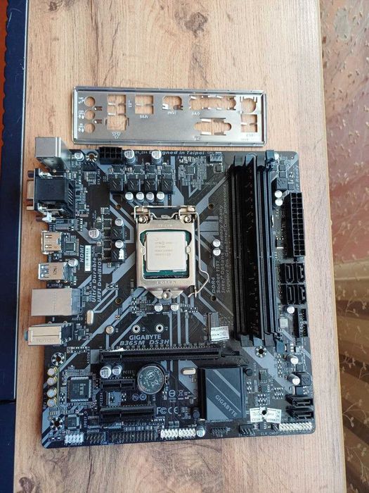 i7 9700F/ Gigabyte B365M / DDR4 16GB / LGA 1151v2 / Комплект