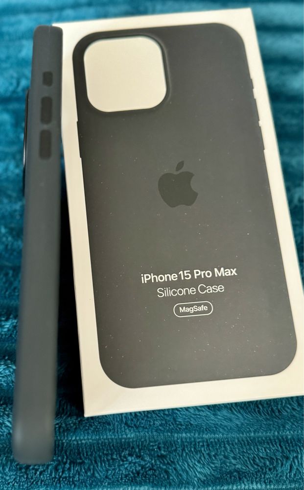 Husa iPhone 15 pro max midnight silicon magsafe