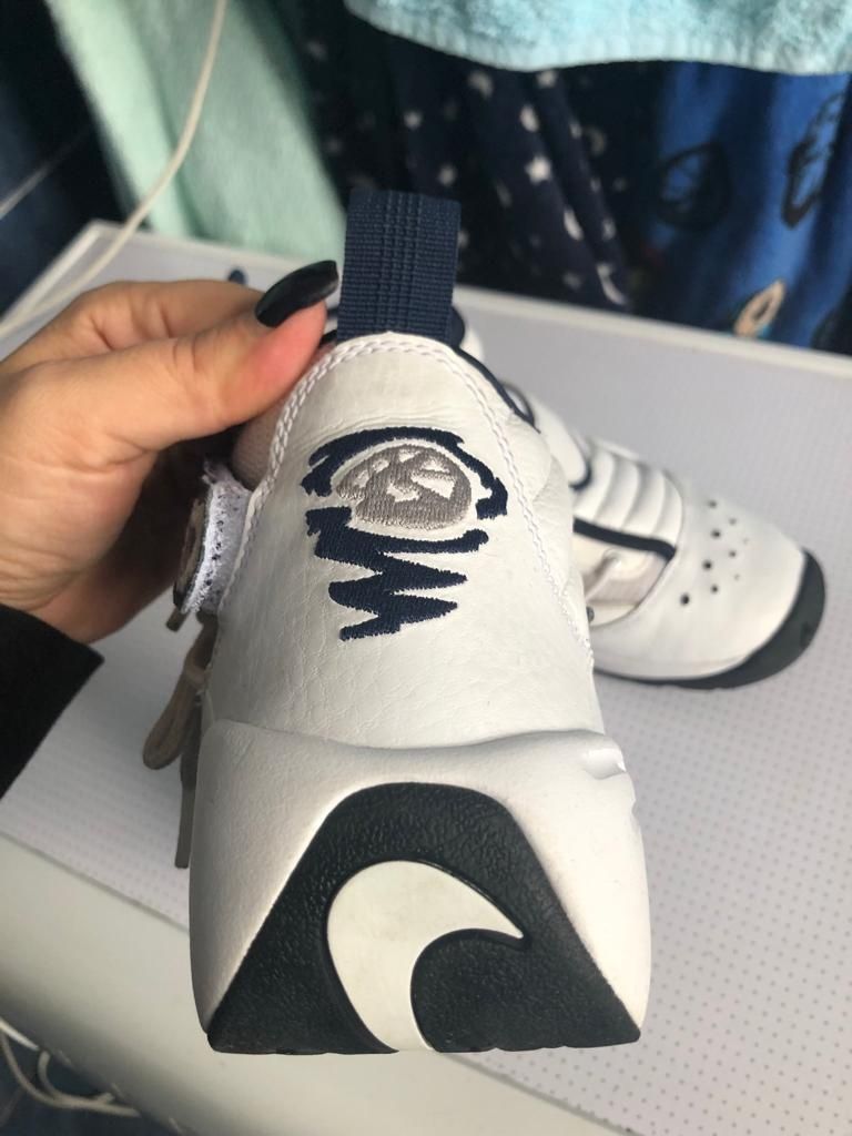 Nike Shake NDestruct