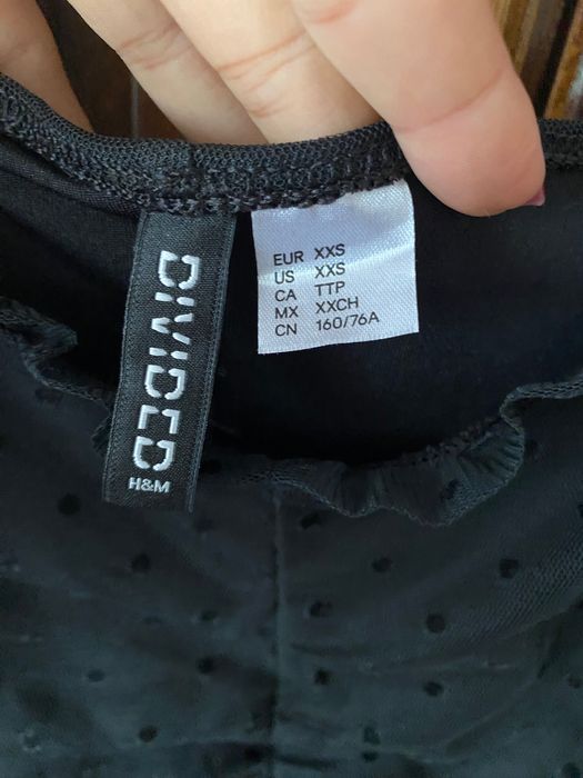 Rochie neagră de petrecere