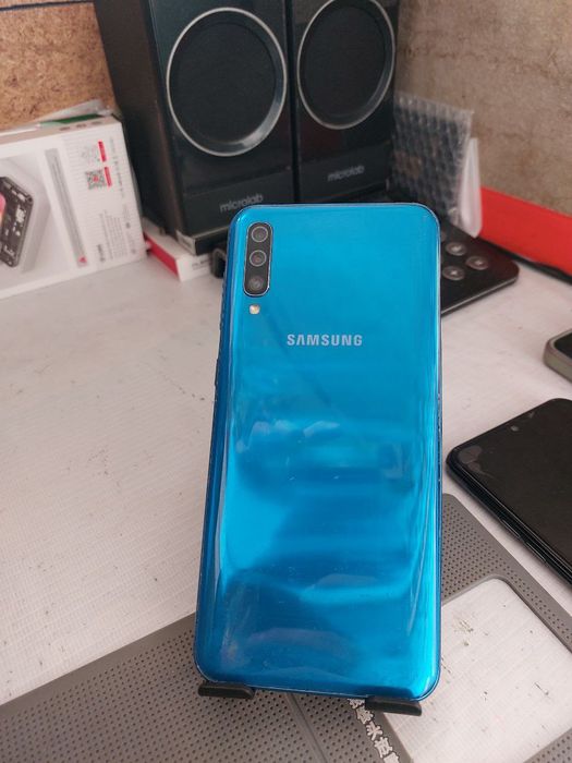 Samsung A50 sotiladi.