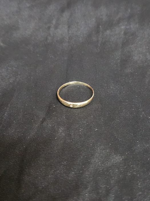 Inel din aur de 8k cu diamant