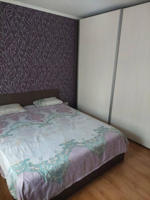 Vând apartament 3 camere