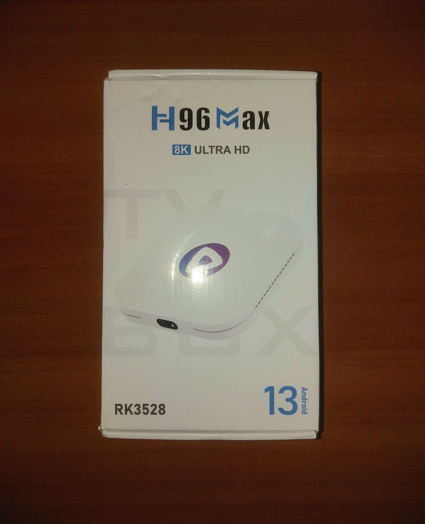 Продам android tv box 4/64гб новая