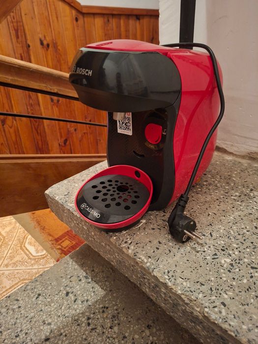 Продавам Кафе машина с капсули