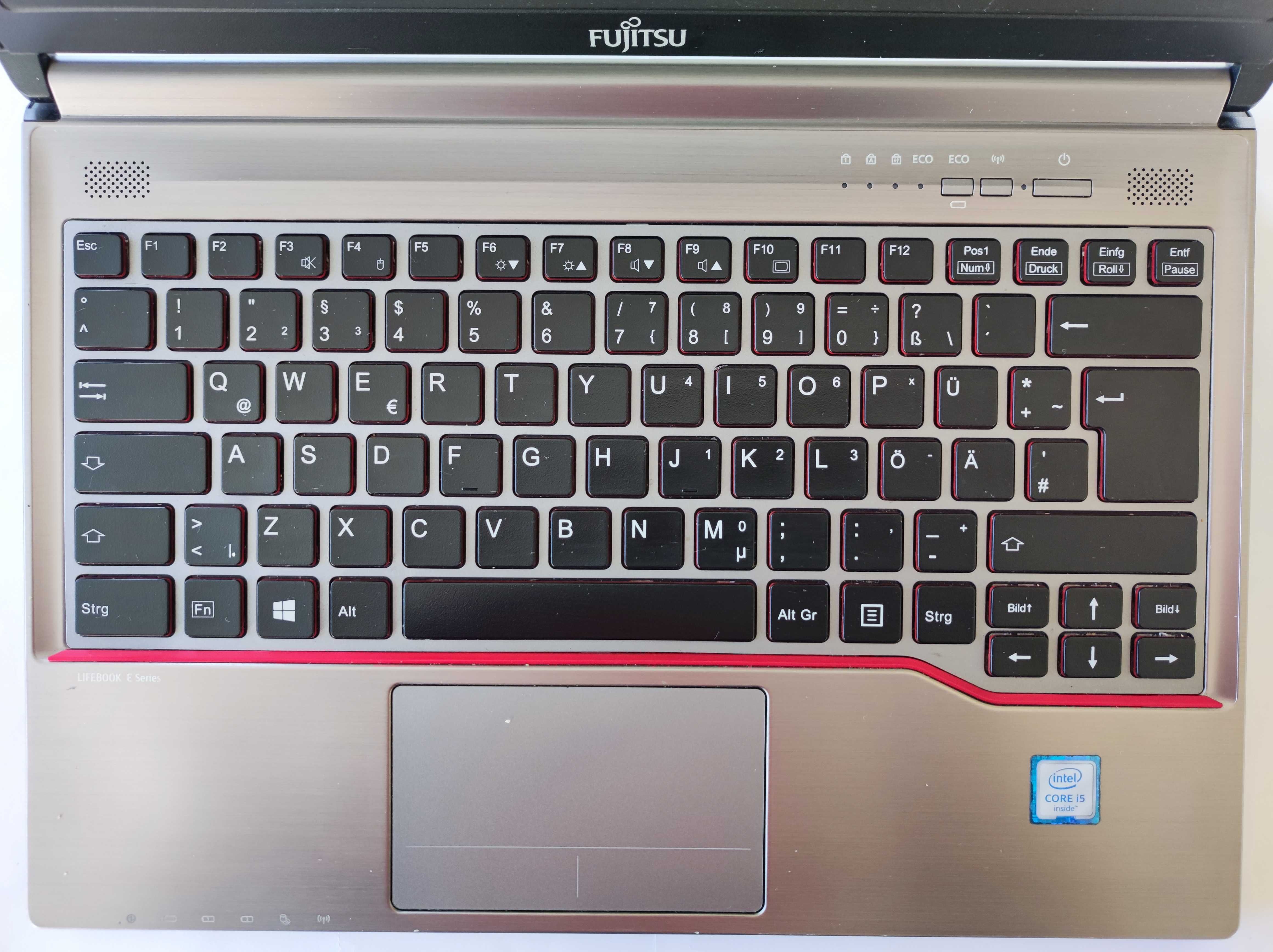 Лаптоп Fujitsu Intel i5