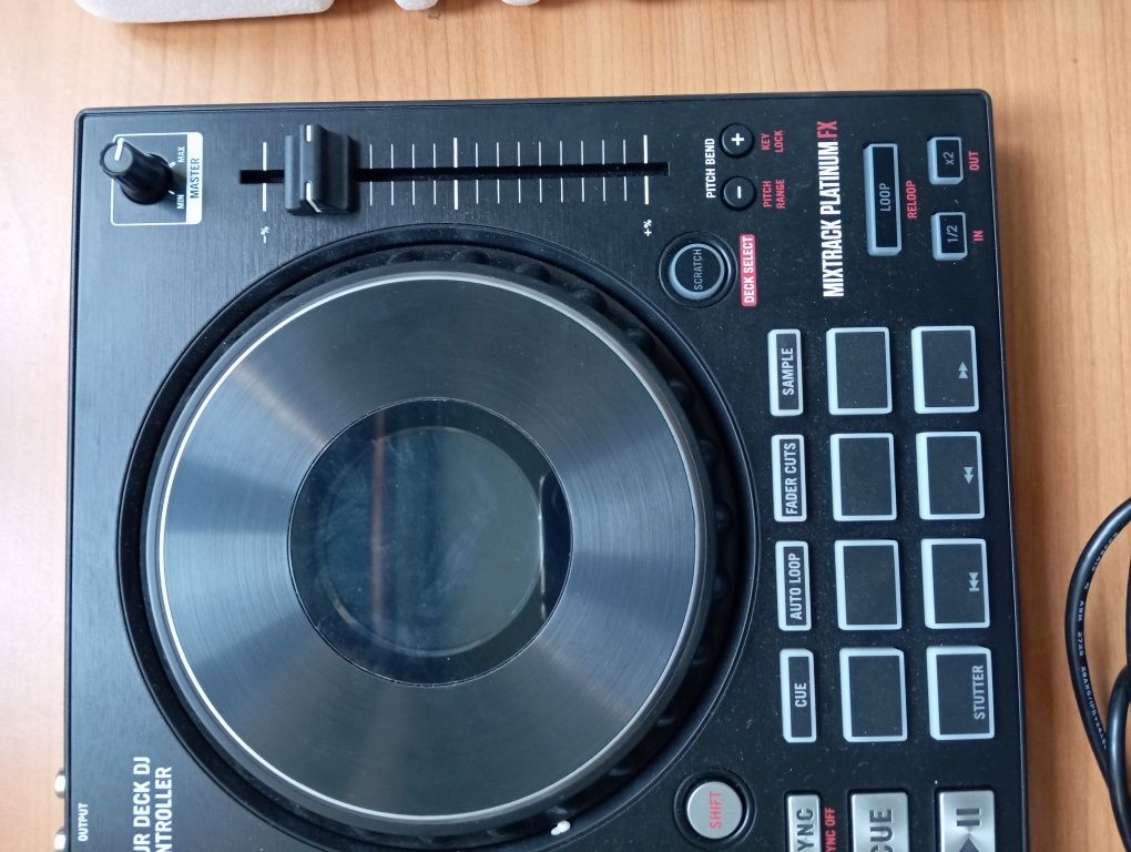 Consola Numark mixtract platinum FX