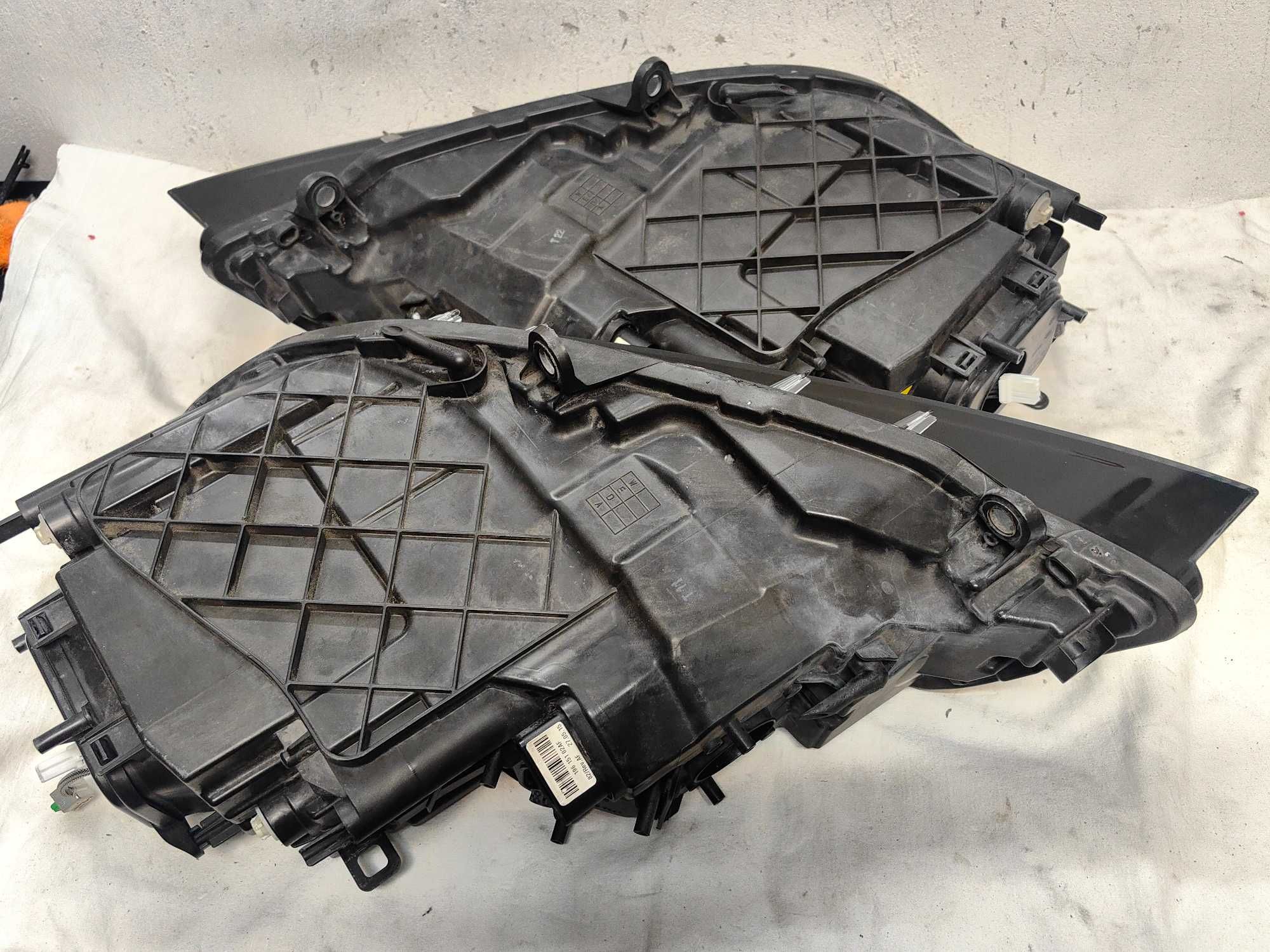 Оригинални  фарове   Vw Touareg Led Biksenon