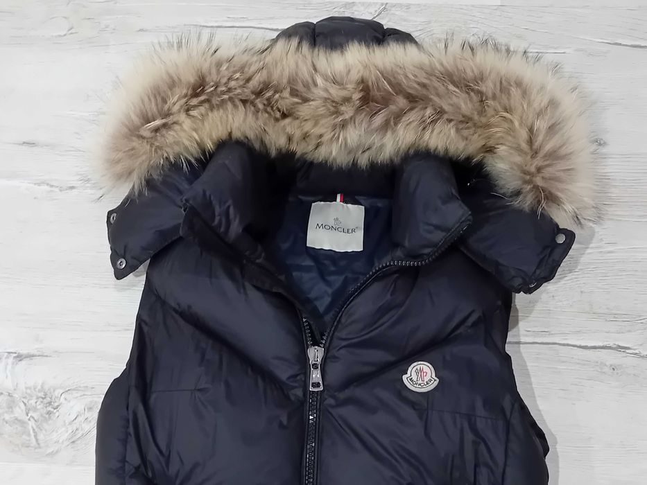 Vestă lungă cu puf pentru femei Moncler, mărimea 3 / M