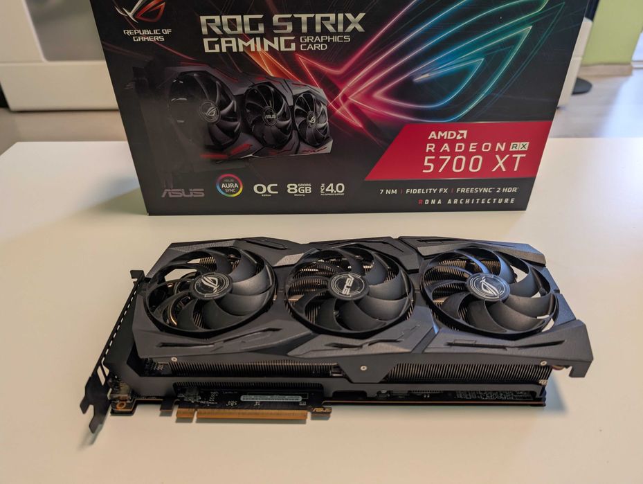 AMD Radeon 5700XT Asus Strix