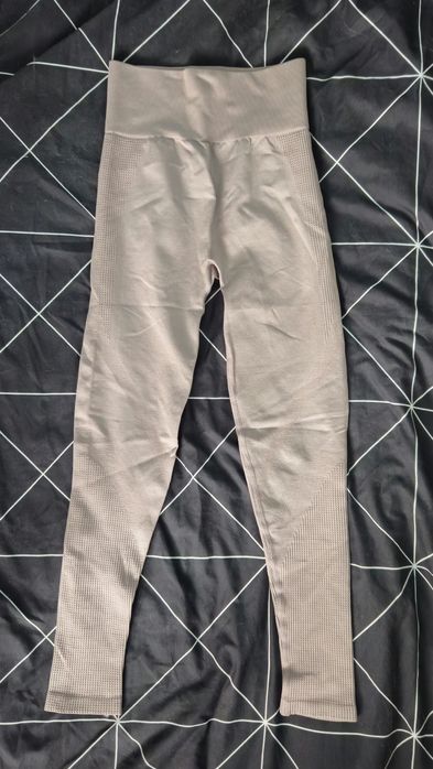 Чисто нов спортен клин h&m