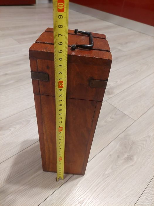 Vand Cutie din Lemn pentru Vin