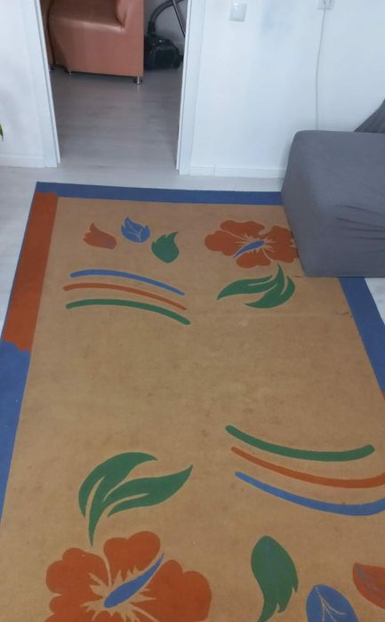 Продам ковер в хорошем состоянии