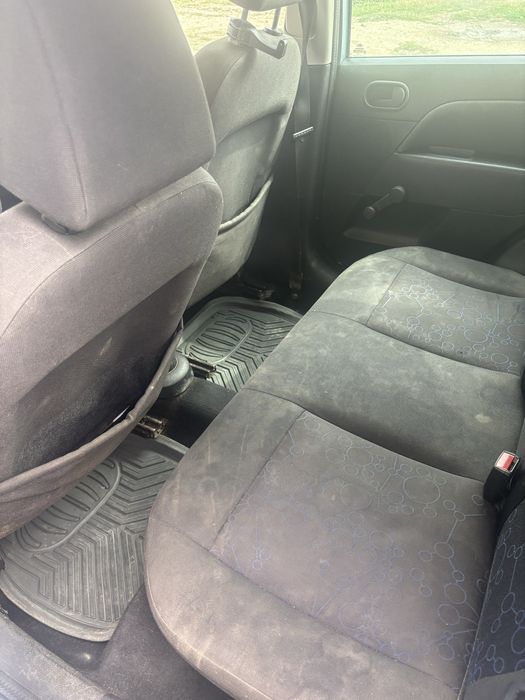 Vand Ford Fiesta 2007 in stare perfecta de functionare
