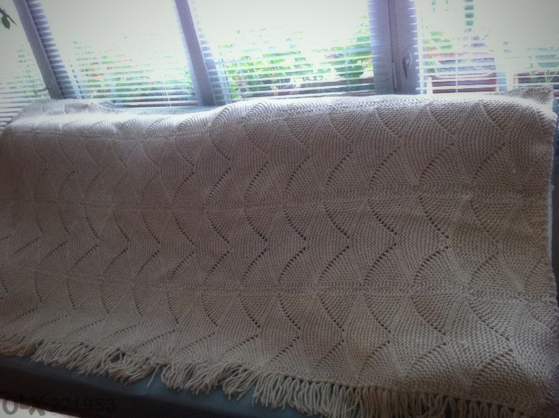 Плетена вълнена покривка за спалня в комплект с 2 възглавници