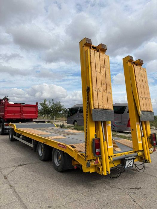 Transport trailer/Transport utilaje/Transport agabaritic 25 tone