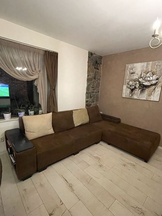 Ъглов диван в отлично състояние