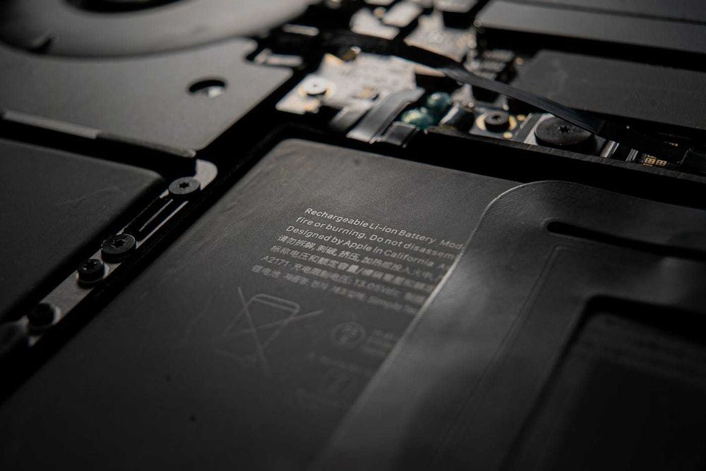 Service Profesional pentru Baterii MacBook