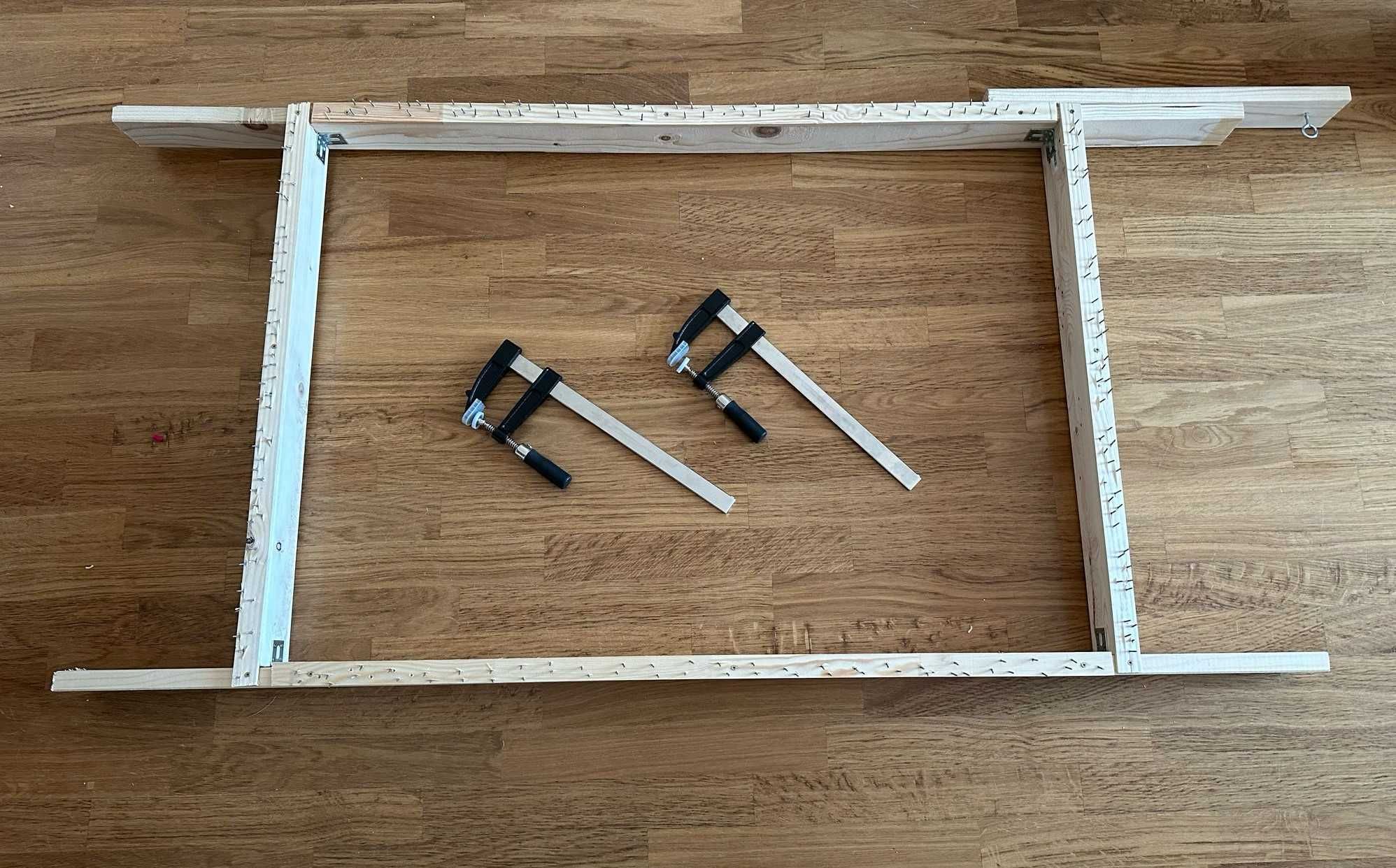 Pistol, suport si accesorii pentru tufting covoare
