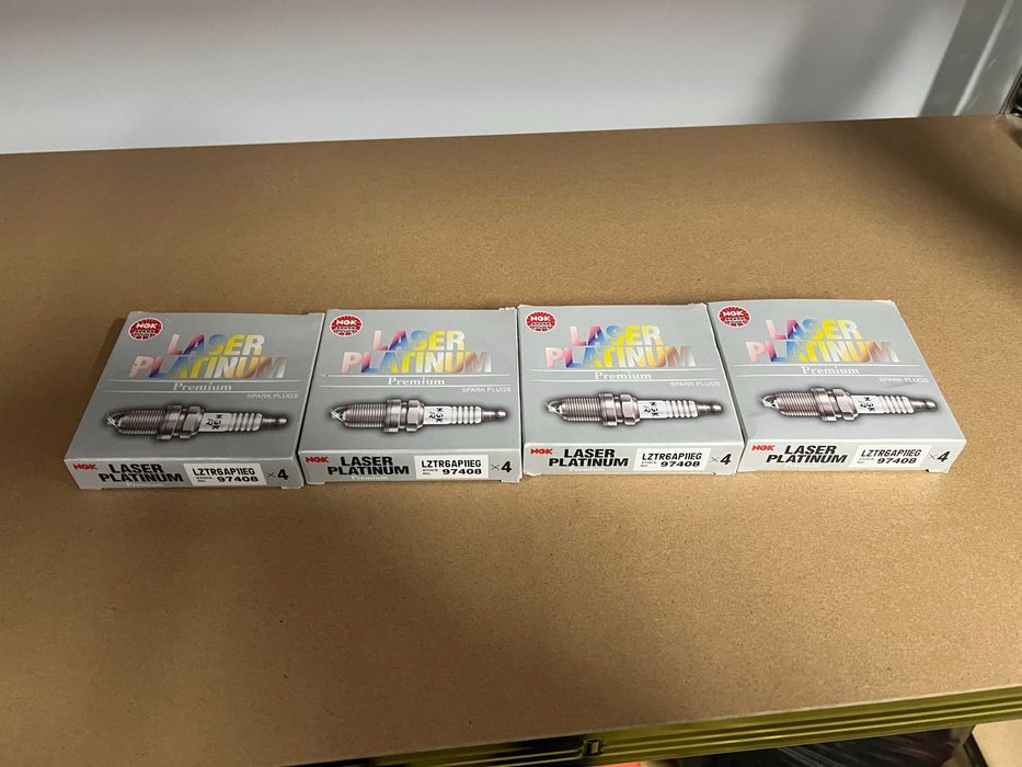 Продавам запалителни свещи NGK 97408