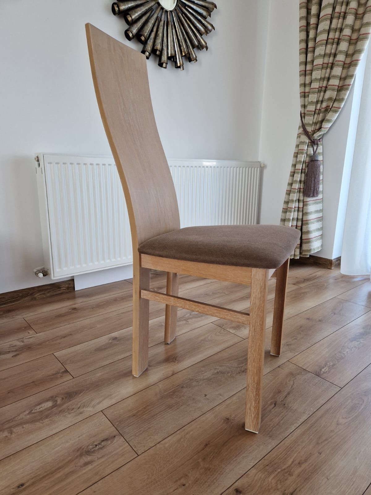 Set 5 scaune din lemn