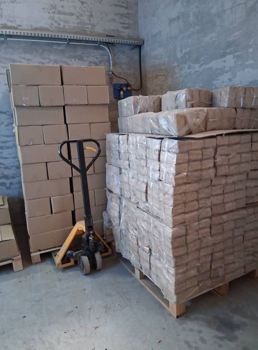 Peleti 20 lei / sac  Brichete 10 lei / sac