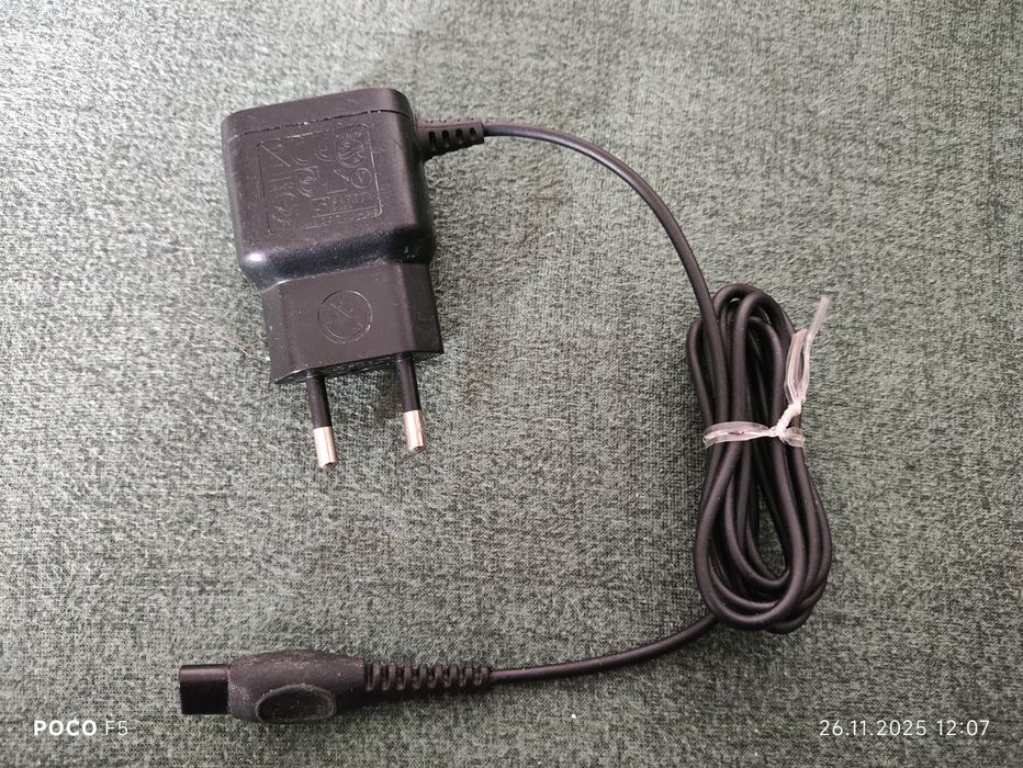 Зарядно за самобръсначка "Philips"