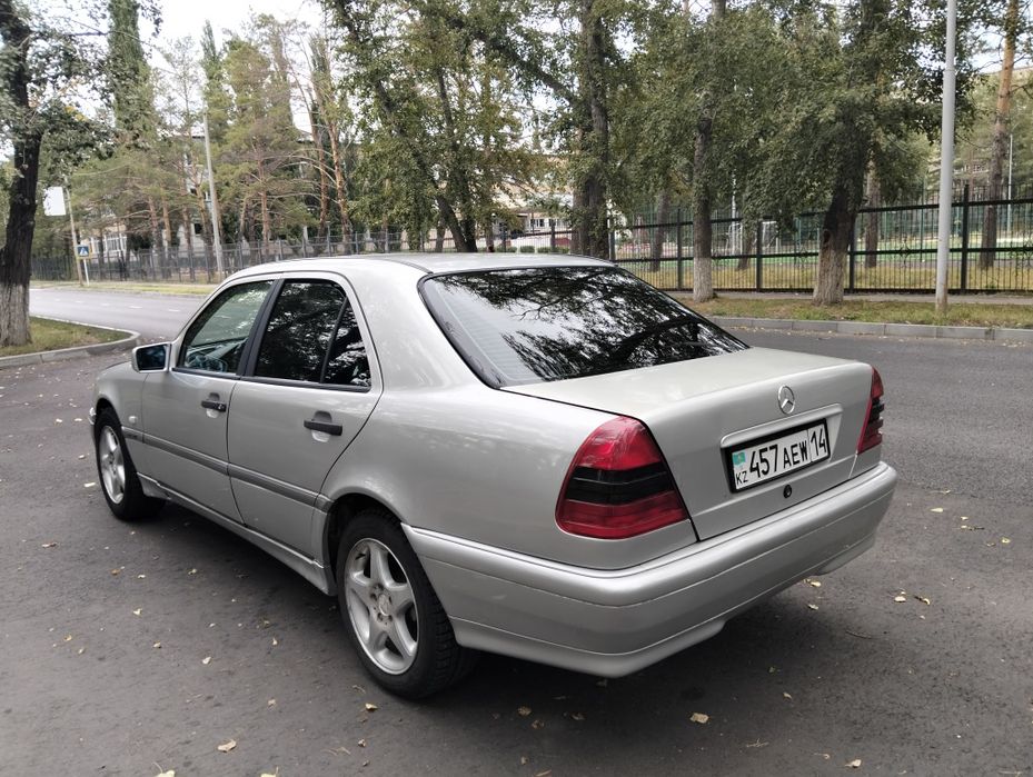 Продам Мерседес Бенц С180