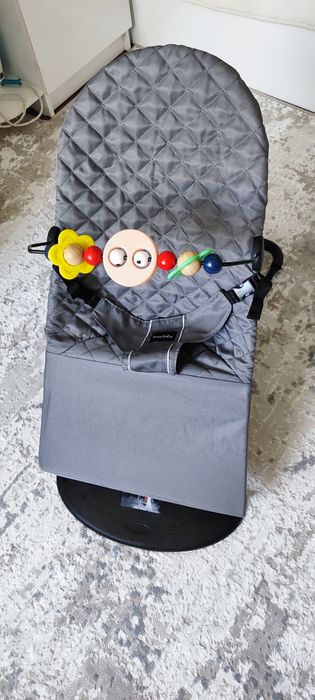 Продам детский шезлонг в хорошем состоянии.