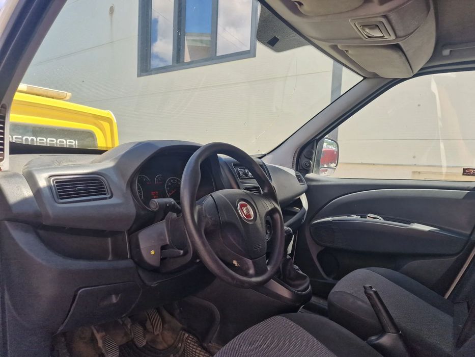 Dezmembrez Fiat Doblo 1.3  66KW an 2011 cod 263A2000