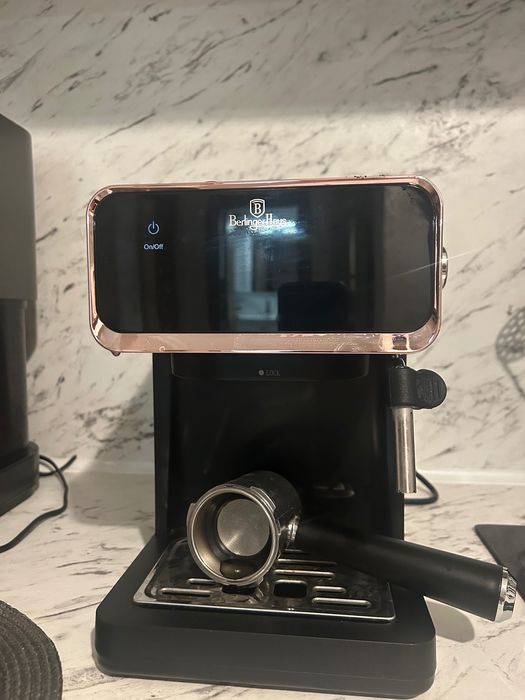 нова  кафе машина BERLINGER HAUS