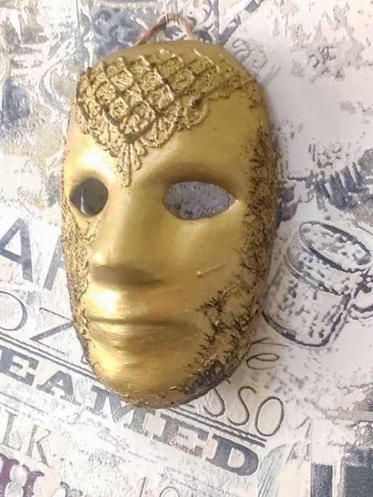 Маску интерьерную продам недорого