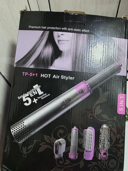 Фен с насадками в идеале