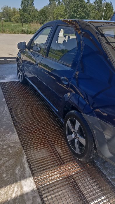 Vând Logan 1,2 16valve sau schimb cu ATB
