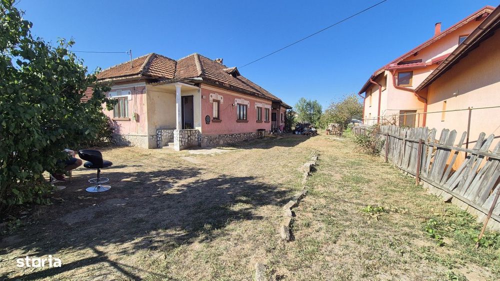 Vanzare *teren generos si casa * - str. Petresti - cartier Primaverii